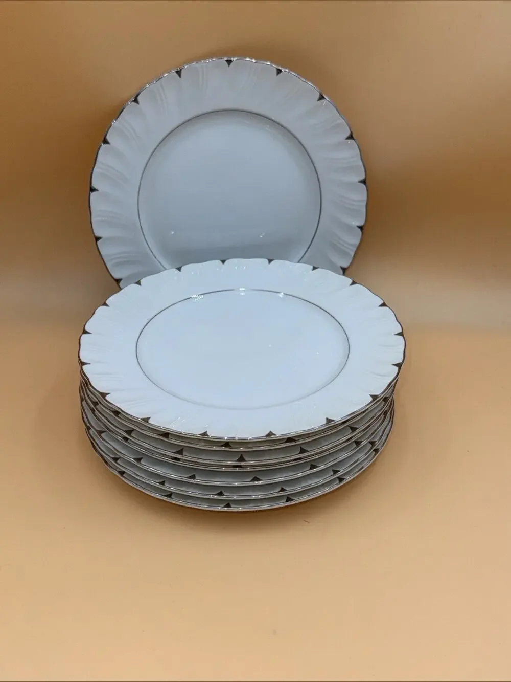 Set of 8- Vintage Salad Plates Harmony House Heirloom Fine China #3512, 7 1/2